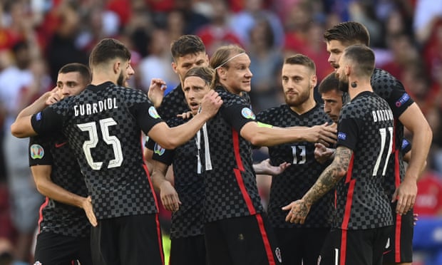 أبرز 15 لاعباً في أوروبا ينتهي عقدهم في 2023 ميسي يمدد ونجوم يتجهون للرحيل